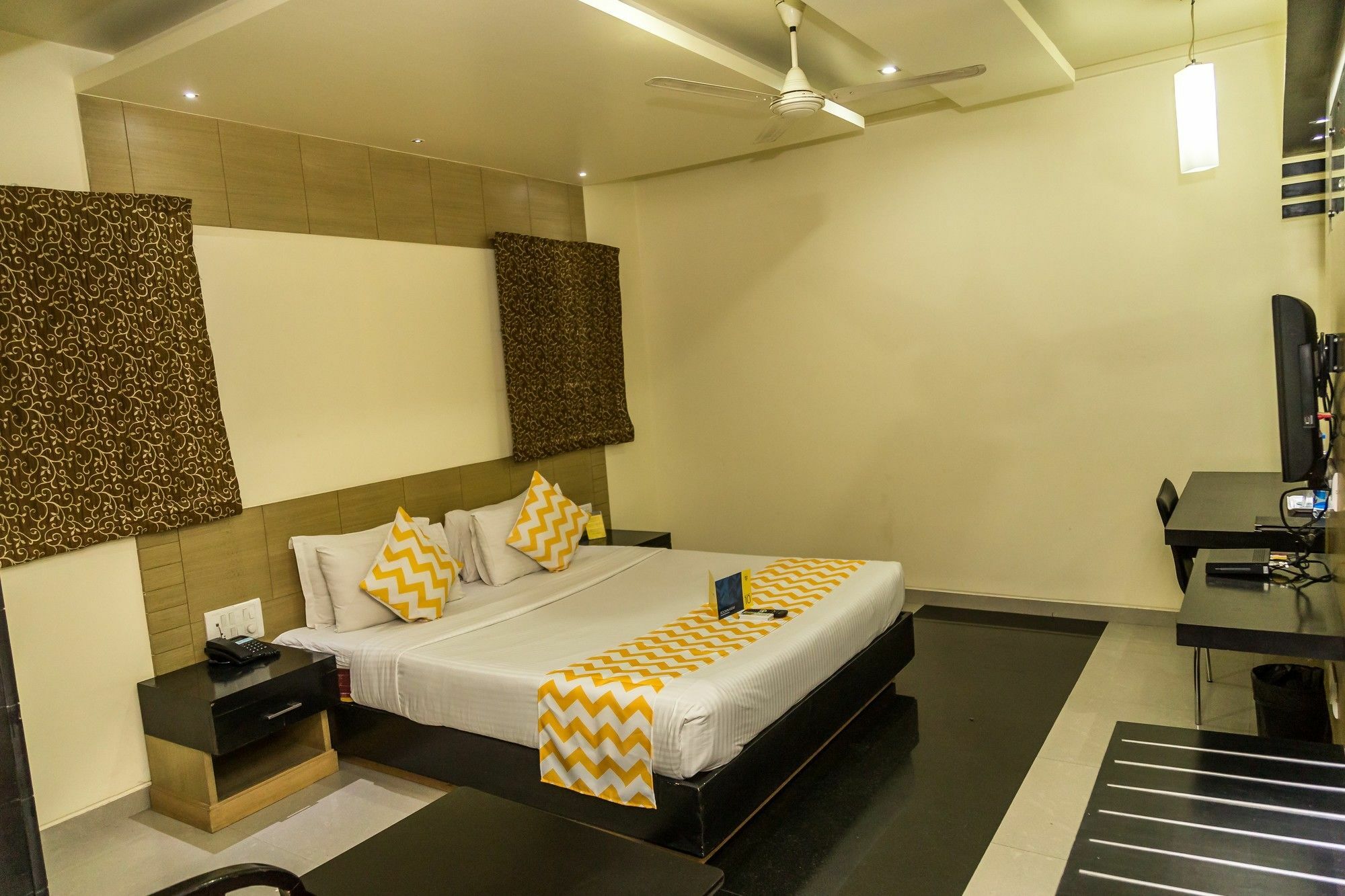 Hotel Arafa Inn Bangalore Exteriör bild