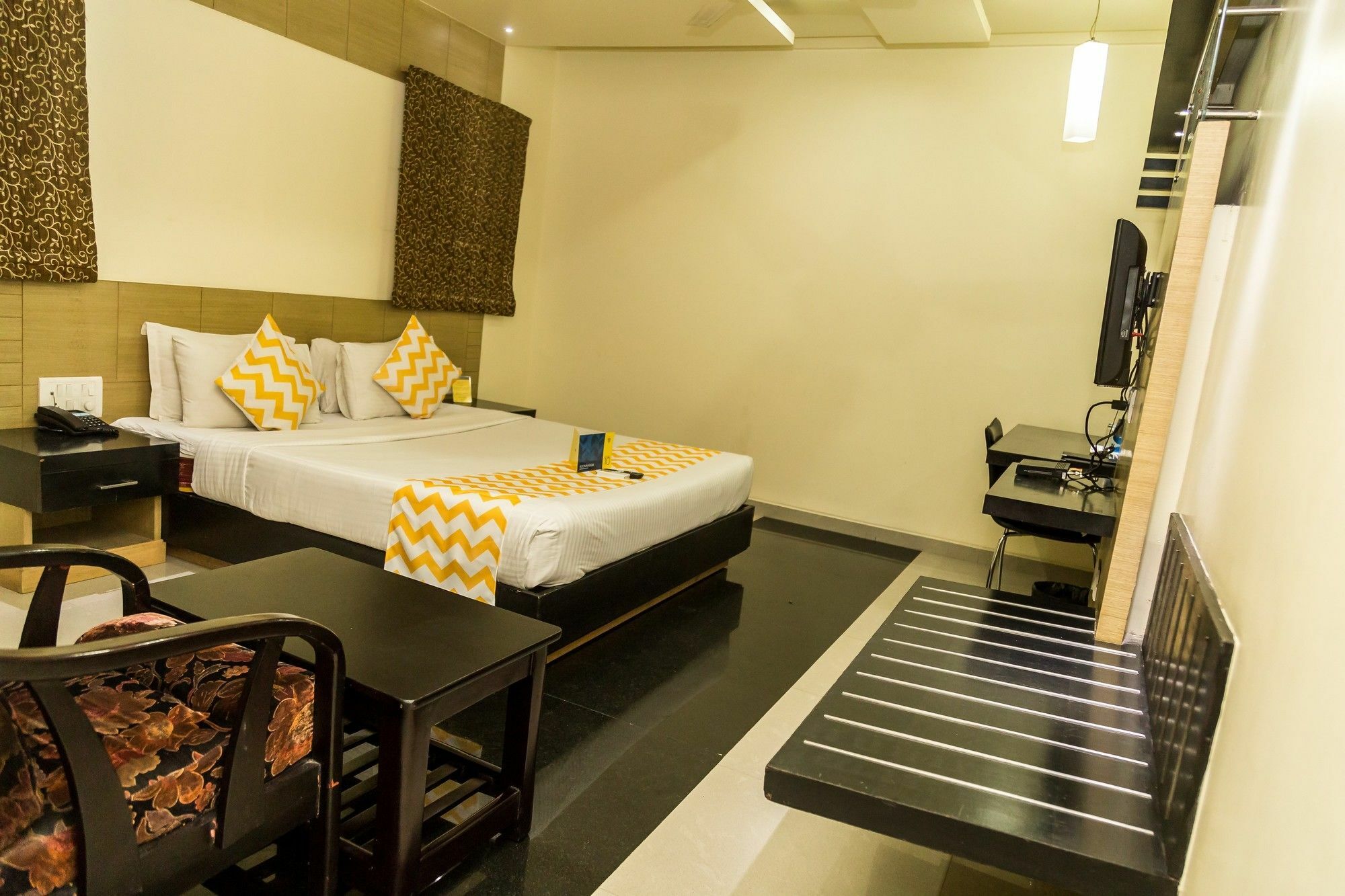 Hotel Arafa Inn Bangalore Exteriör bild