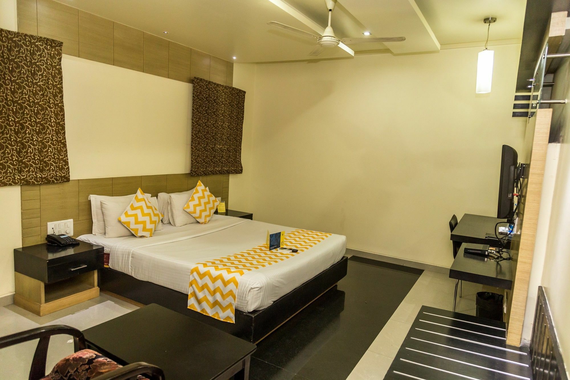 Hotel Arafa Inn Bangalore Exteriör bild